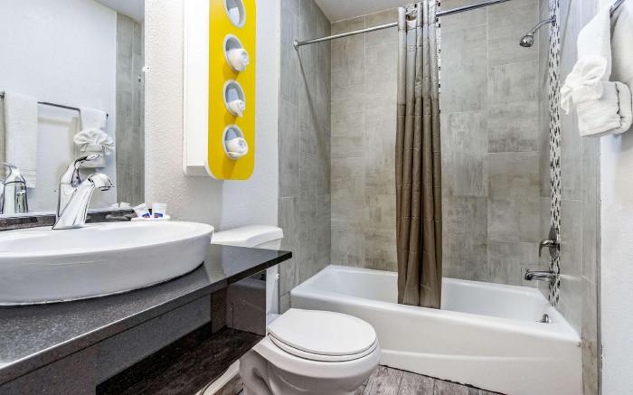 Motel 6 Fountain Valley, CA - Huntington Beach Area