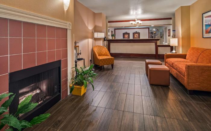 Best Western Luxury Inn