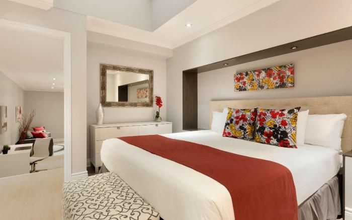 Travelodge Hotel & Convention Center by Wyndham Quebec City