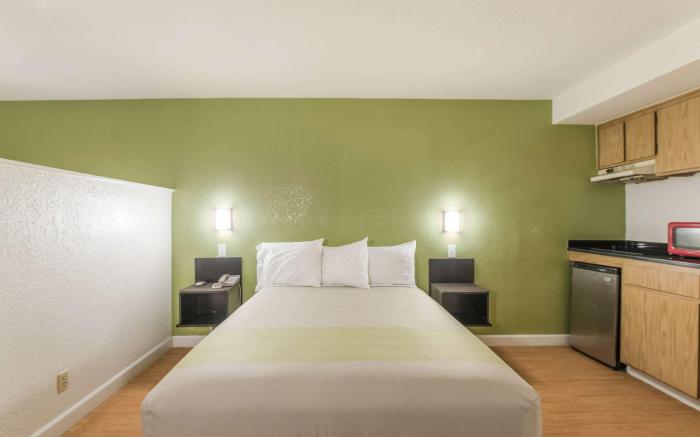 Motel 6 Hemet, CA