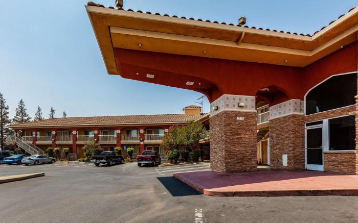 Motel 6 Stockton, CA - East