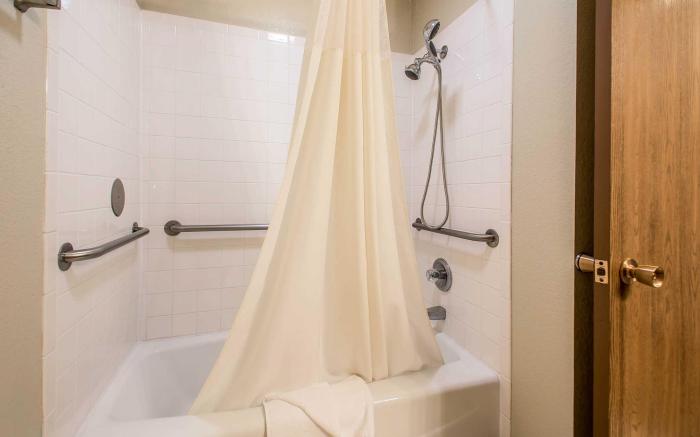 Quality Inn & Suites Decorah