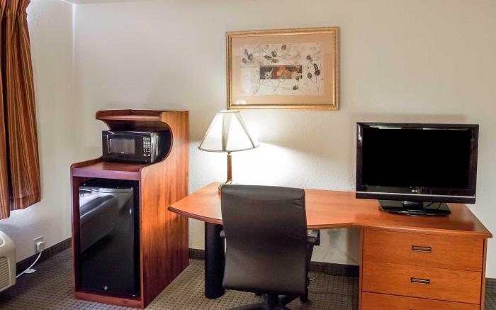 Quality Inn Parsons North