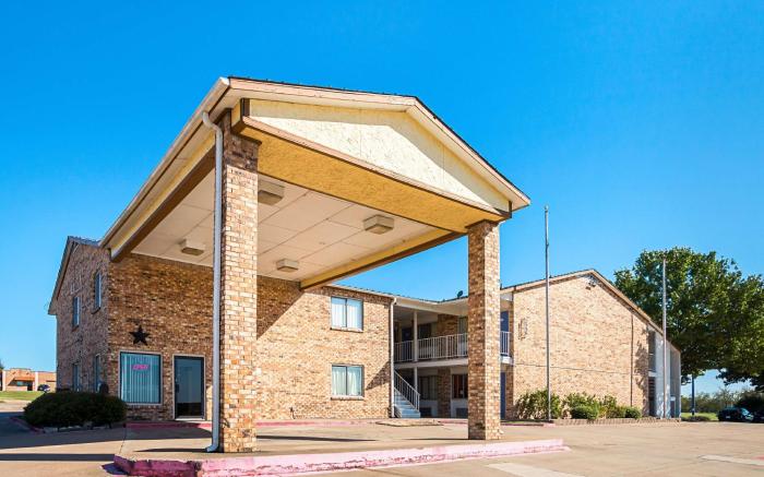 Motel 6 Red Oak, TX - Dallas