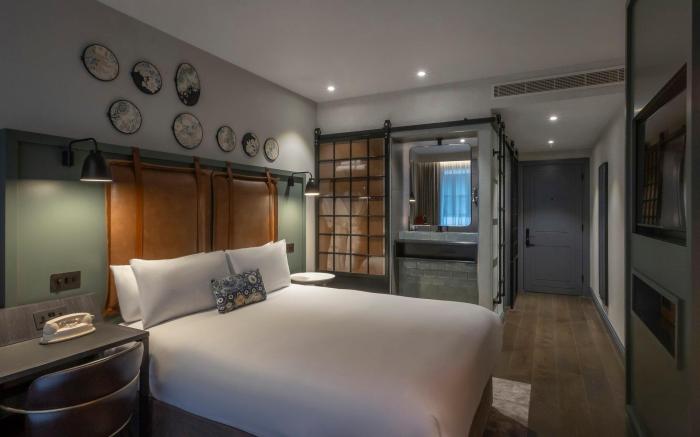 Clayton Hotel City of London