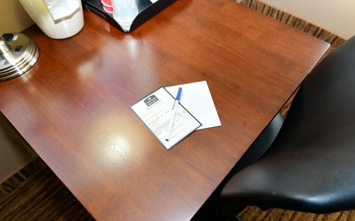 Cobblestone Inn & Suites - Denison - Majestic Hills