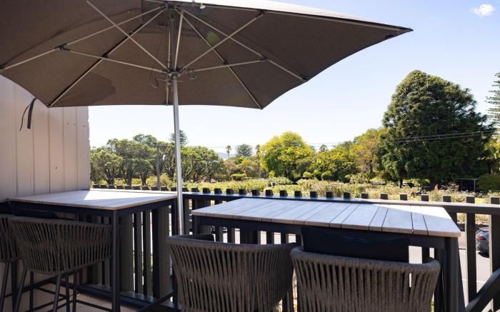 Auckland Rose - Park Hotel