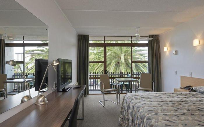 Auckland Rose - Park Hotel