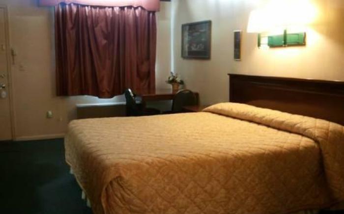 Capri Motel