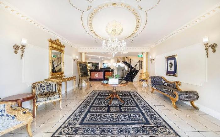 Canterbury International Hotel