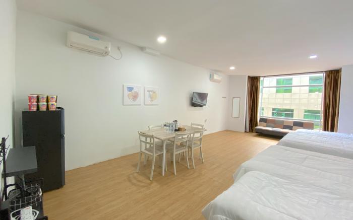 CN Homestay B1 Floor 2 at Nagoya Hill Mall