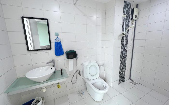 Vesta Homes,Greenfield Studio C. Paradigm Mall,JB