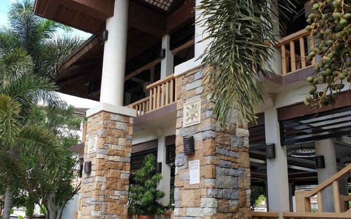 One Oasis Condo Apartment  (back of SM) 6pax