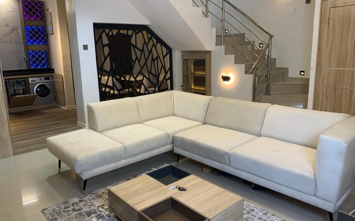 Modern 2 bedroom Terrace Duplex with free Wi-Fi 