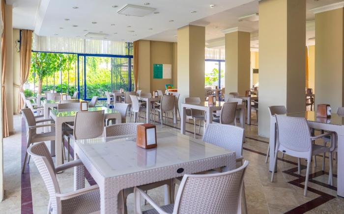 Tal Beach Hotel
