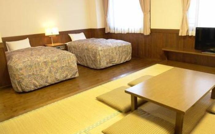 Hotel Rakuchin