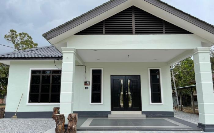 D'FAZZ HOMESTAY MUAR (MUSLIM ONLY)