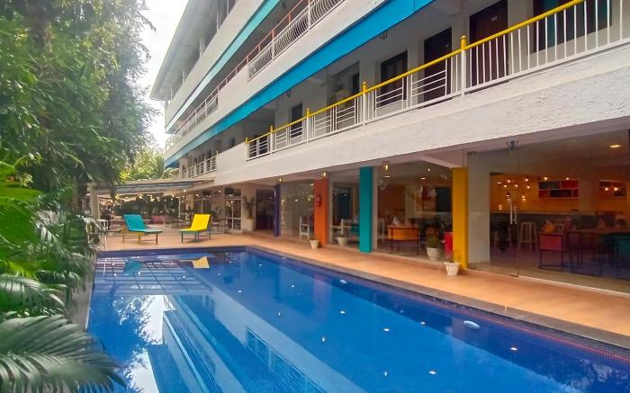 goSTOPS PLUS Goa, Vagator