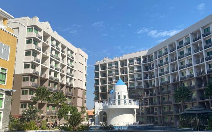 NEW! 1-BR W/Pool View New Arcadia Beach Condo