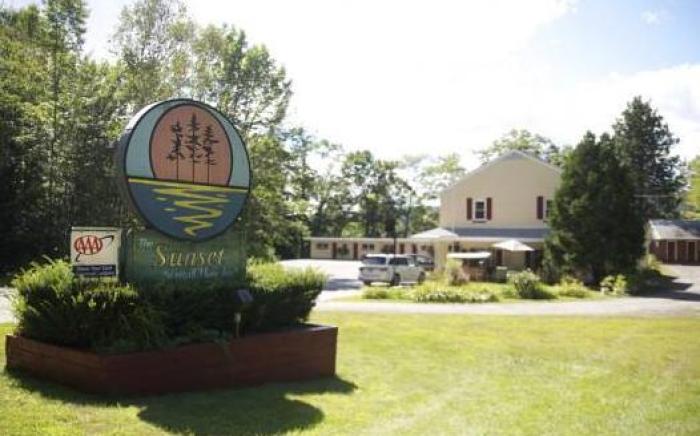 Sunset Motor Inn