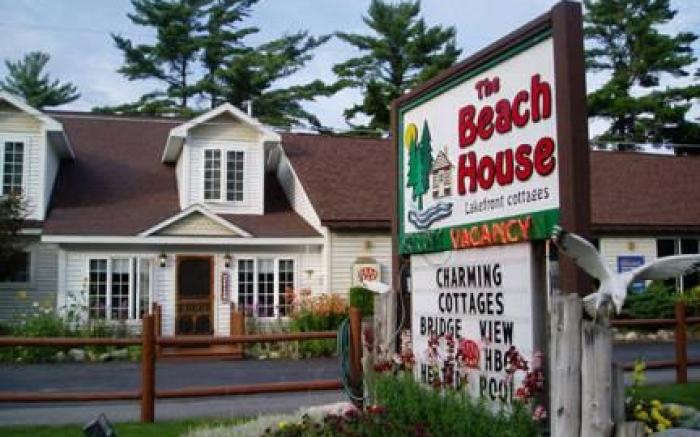 Beach House Lakeside Cottages