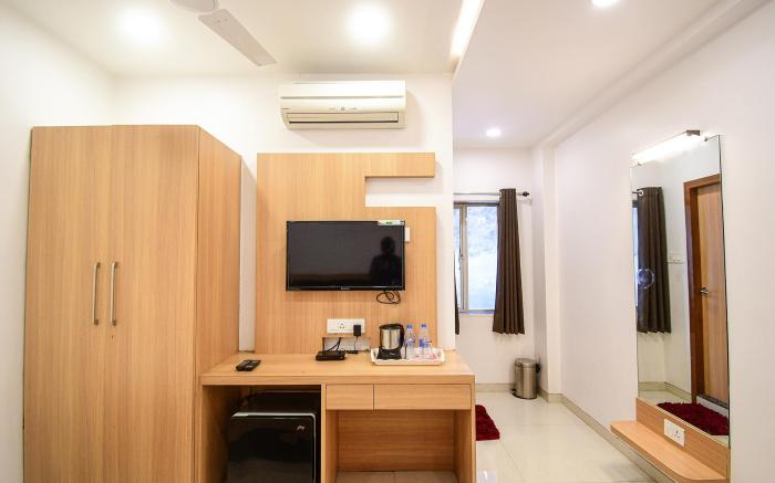FabHotel Stay Inn International - Nr. Sealdah Station