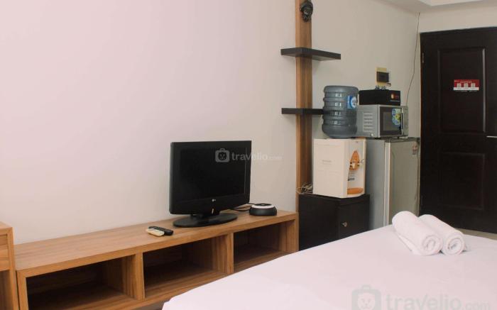 Warm Cozy Studio at Metropark Jababeka By Travelio