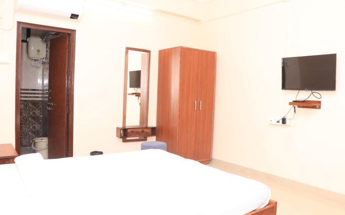 HOTEL DWARKA KUNJ