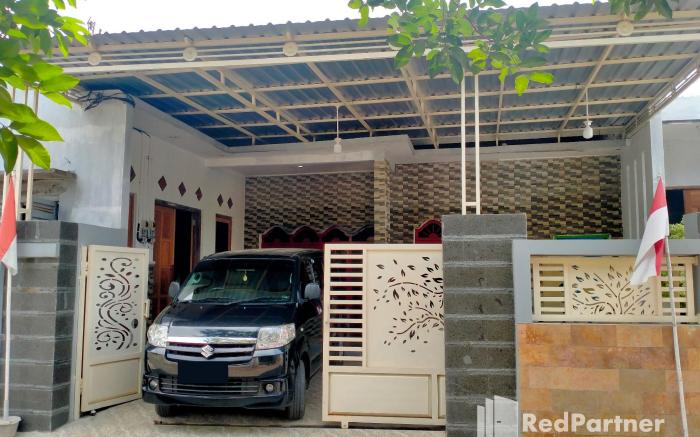Navisha Guest House Syariah near Exit Tol Batang RedPartner