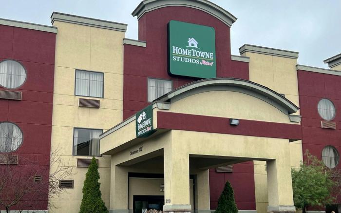 HomeTowne Studios & Suites Washington