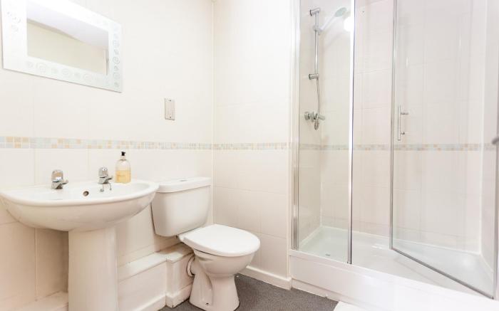 Oakstays Newcastle Gem