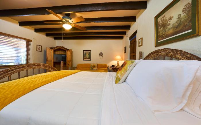 Loba Luna Bed & Breakfast