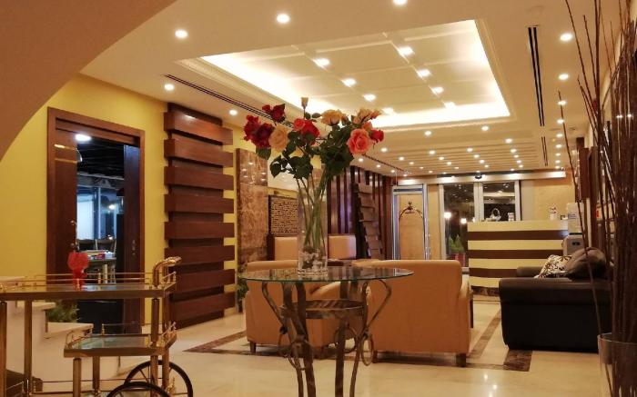 7 Days Hotel
