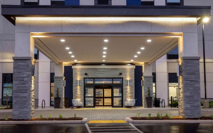 Hampton Inn & Suites Burlington, Ontario