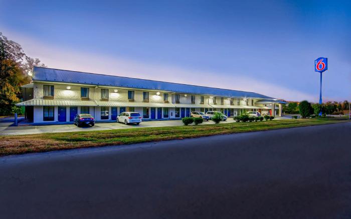 Motel 6 Jeffersonville, IN - Louisville