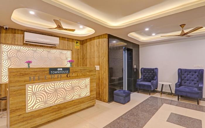 Townhouse H G Near Gautam Buddha Park