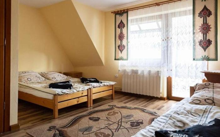 Pokój trzyosobowy z balkonem