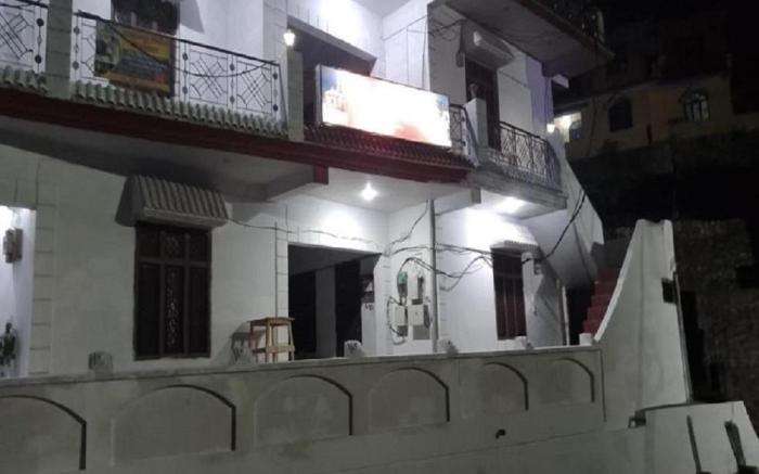 Ashish Bed & Breakfast by StayApart