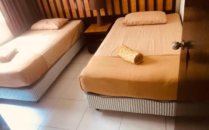 THREE ROOM APARTMENT WITH GARDEN VIEW