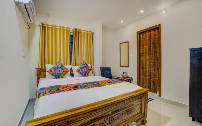 FabExpress Rithun Residency - Jayanagar / Anjaneyaswamy Temple