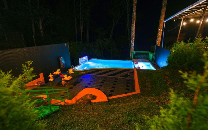 Areva Inn Pool Resort Munnar by VOYE HOMES
