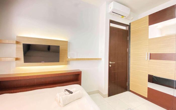 Homey Cozy 2BR at Mekarwangi Square By Travelio