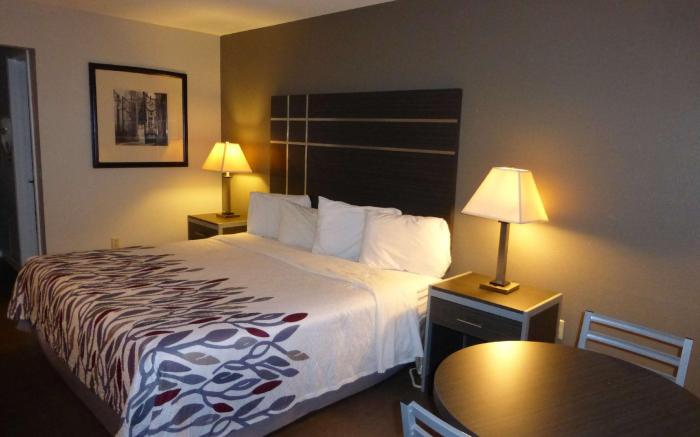 Red Roof Inn Columbia, TN