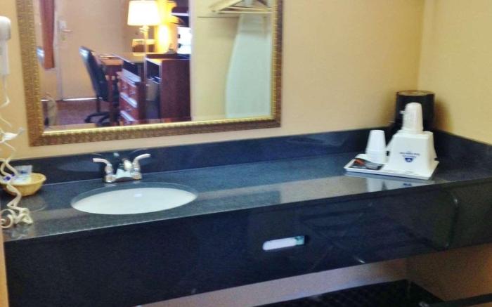 Americas Best Value Inn Forest