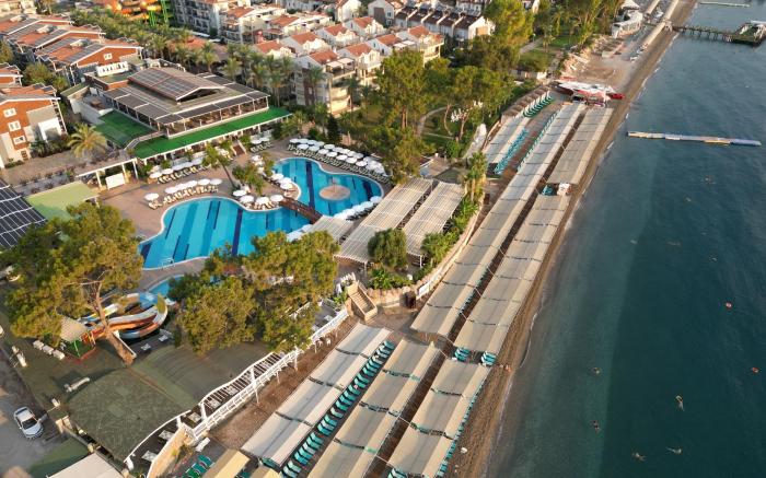 Crystal Aura Beach Resort & Spa - All Inclusive