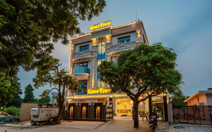Lime Tree Hotel and Banquet Greater Noida 