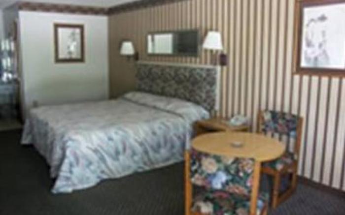 Deerwood Inn & Madison Campground