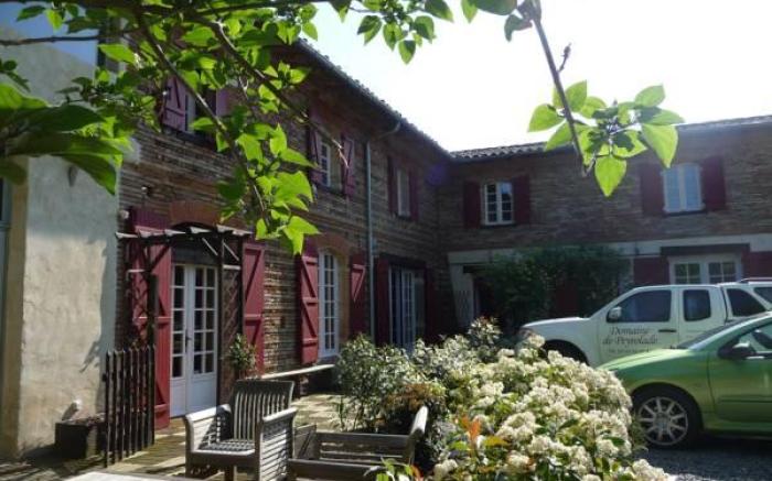 Logis Domaine de Peyrolade