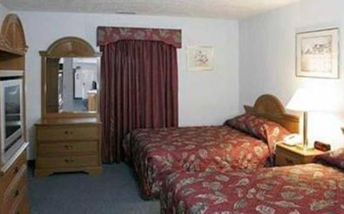 Econo Lodge Inn & Suites Lake Harmony - Pocono Mountains Area