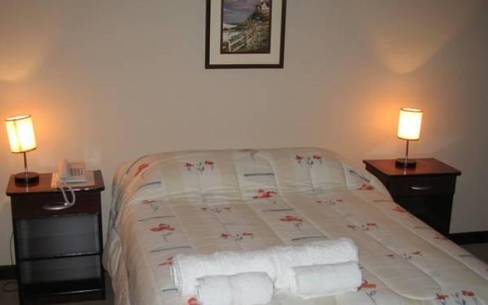 Elegance Hotel